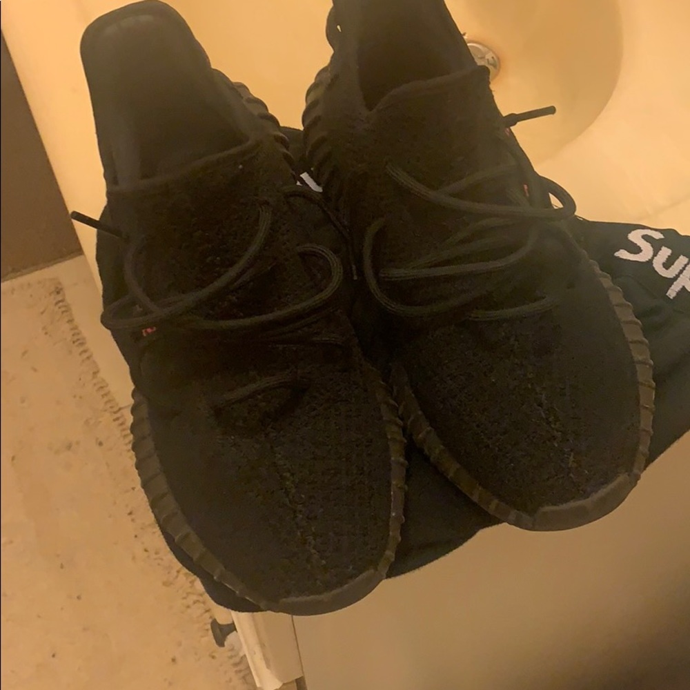 Yezzy v2 bred size 9